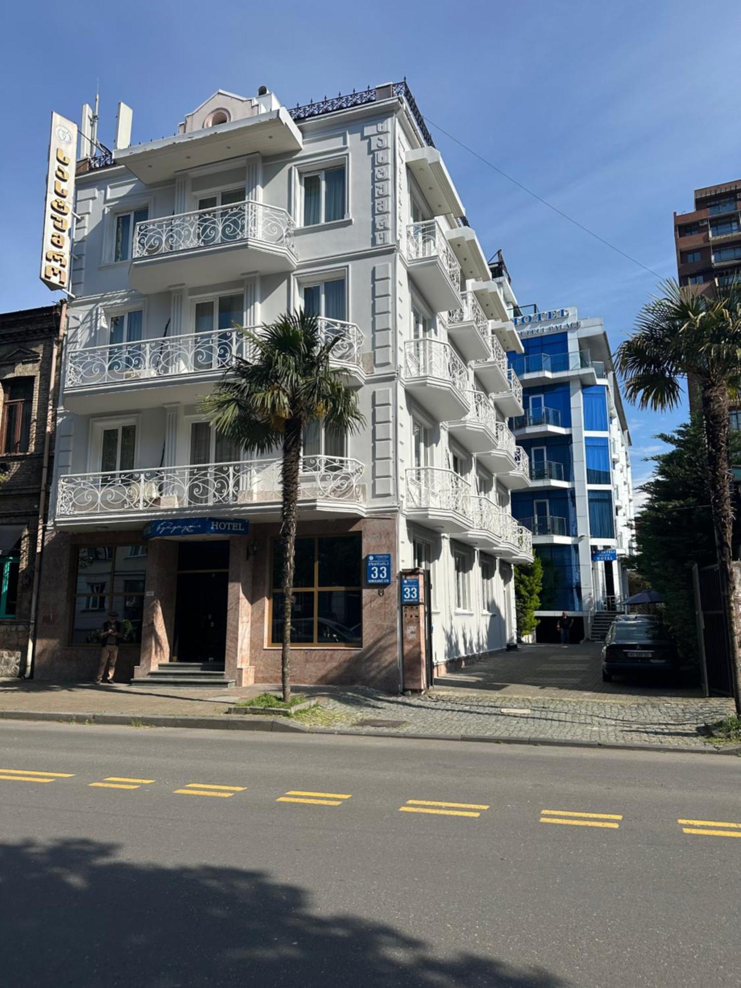 Hotel Tsereteli Batumi Exterior foto